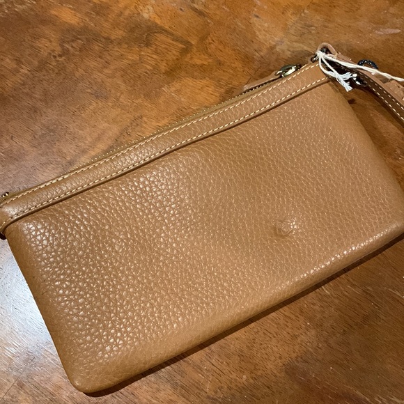 Dooney & Bourke wristlet - Picture 5 of 6